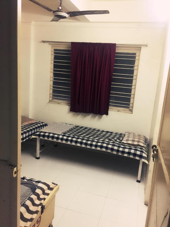 Shree Balaji Guest House Nashik Phòng bức ảnh